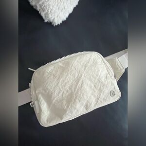 Lululemon bag cream